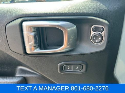 Used 2024 Jeep Wrangler Unlimited Rubicon 4xe w/ Capability Package AWD/4WD image 21