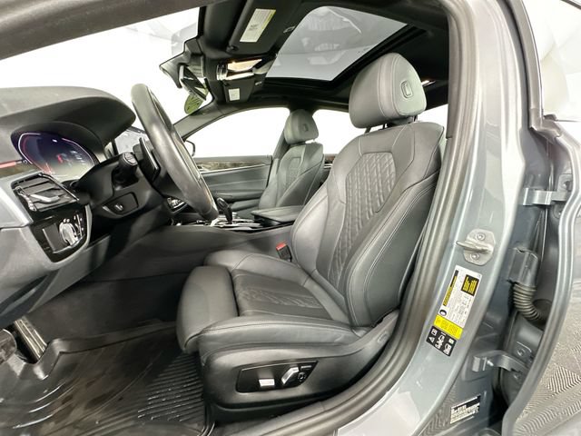 Used 2023 BMW 530i xDrive w/ M Sport Package AWD/4WD image 3