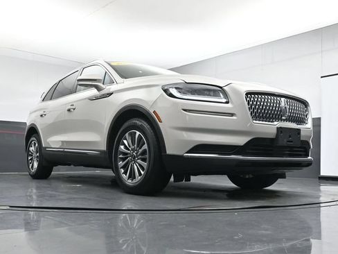 Used 2022 Lincoln Nautilus Reserve AWD/4WD image 29