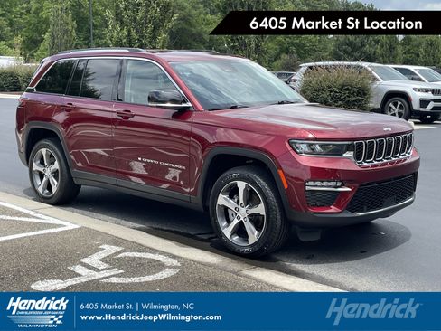 Used 2023 Jeep Grand Cherokee Limited w/ Luxury Tech Group II AWD/4WD image 1