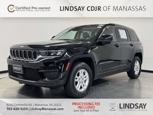 Used 2023 Jeep Grand Cherokee Laredo w/ Luxury Tech Group I AWD/4WD image 5