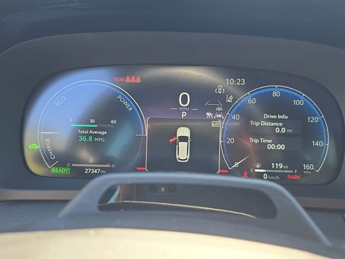 Used 2025 Toyota Crown Signia w/ Advanced Technology Package image 20