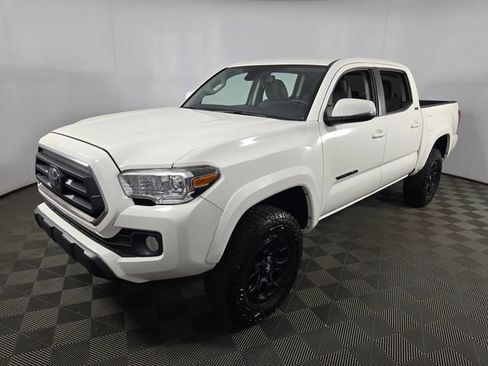 Used 2022 Toyota Tacoma SR5 w/ Technology Package RWD image 8