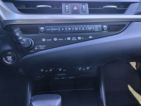 Used 2020 Lexus ES 350 w/ Premium Package image 14