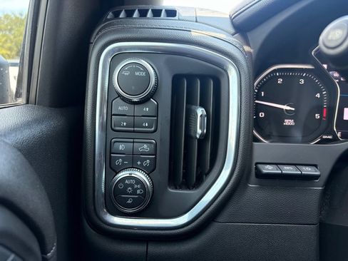 Used 2022 GMC Sierra 2500 Denali w/ Denali Ultimate Package AWD/4WD image 23