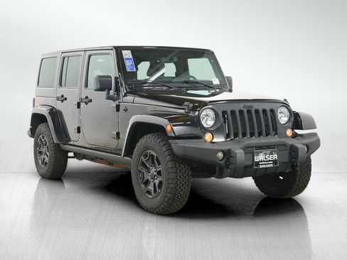 Used 2016 Jeep Wrangler Unlimited Sahara AWD/4WD image 7