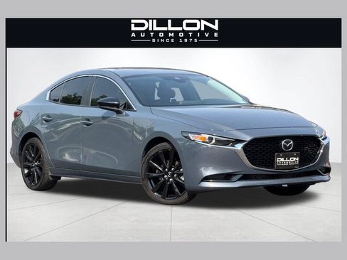 Certified 2022 MAZDA MAZDA3 s FWD image 1