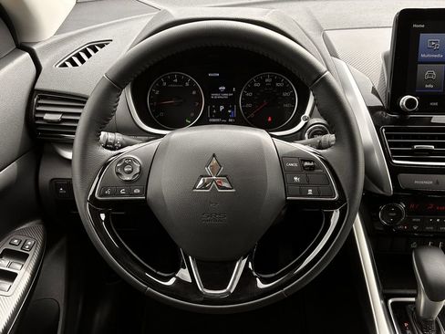 Used 2026 Mitsubishi Eclipse Cross SE image 12