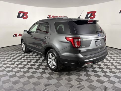 Used 2019 Ford Explorer XLT w/ Equipment Group 201A image 4