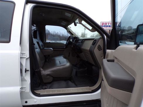 Used 2009 Ford F450 XL image 17