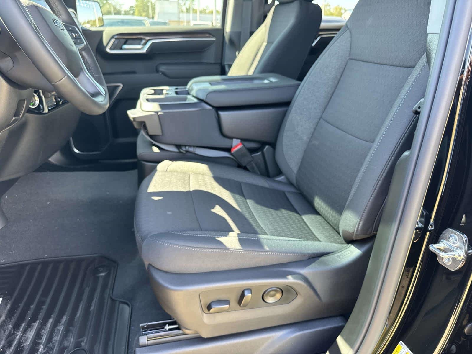 New 2026 Chevrolet Silverado 1500 RST AWD/4WD image 11