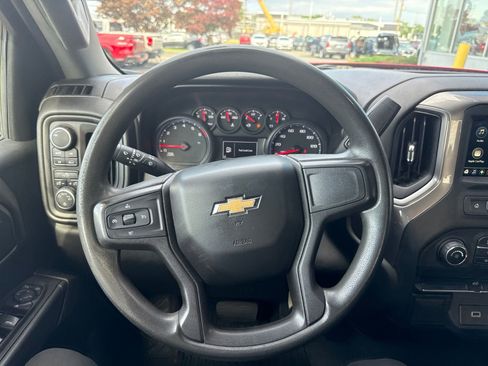 Used 2019 Chevrolet Silverado 1500 Custom w/ Custom Value Package AWD/4WD image 19