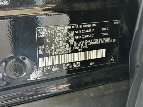 Used 2024 Toyota RAV4 XLE w/ Weather Package image 27