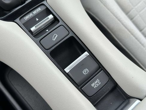 Used 2024 Honda HR-V LX image 29