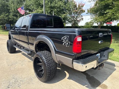 Used 2014 Ford F250 Lariat w/ Lariat Ultimate Package AWD/4WD image 6