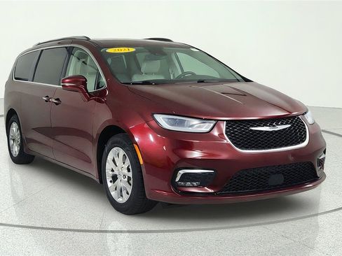 Used 2021 Chrysler Pacifica Touring-L w/ Uconnect Theater Family Group FWD image 1