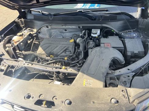 Used 2024 Chevrolet Trax LS w/ LS Convenience Package FWD image 9