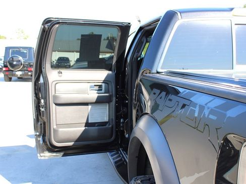 Used 2014 Ford F150 Raptor w/ Equipment Group 801A Luxury image 38