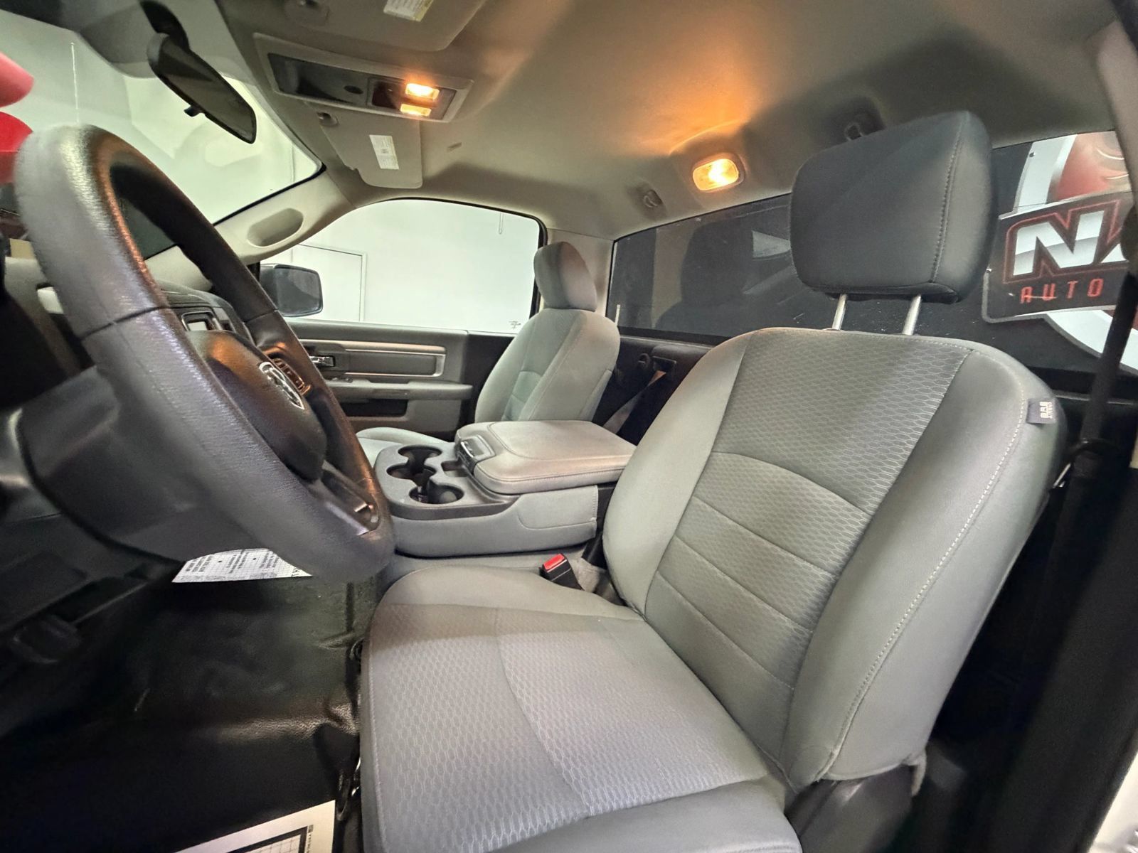 Used 2018 RAM 1500 Express RWD image 28