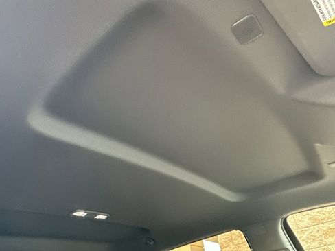 Certified 2023 GMC Sierra 1500 SLT w/ SLT Premium Package image 17