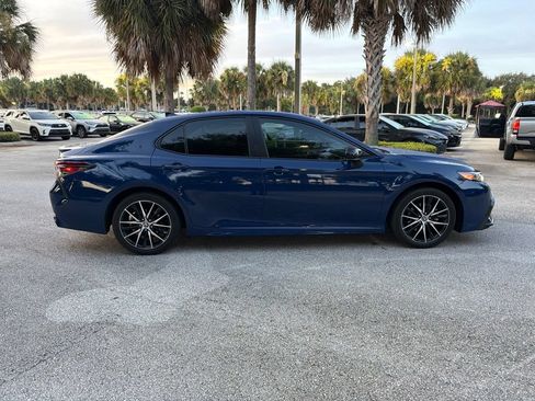 Used 2023 Toyota Camry SE FWD image 4