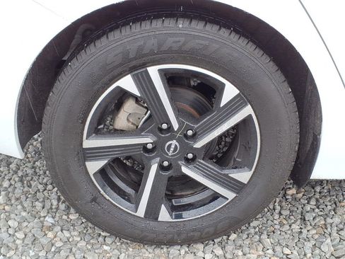 Used 2024 Nissan Sentra SV FWD image 15