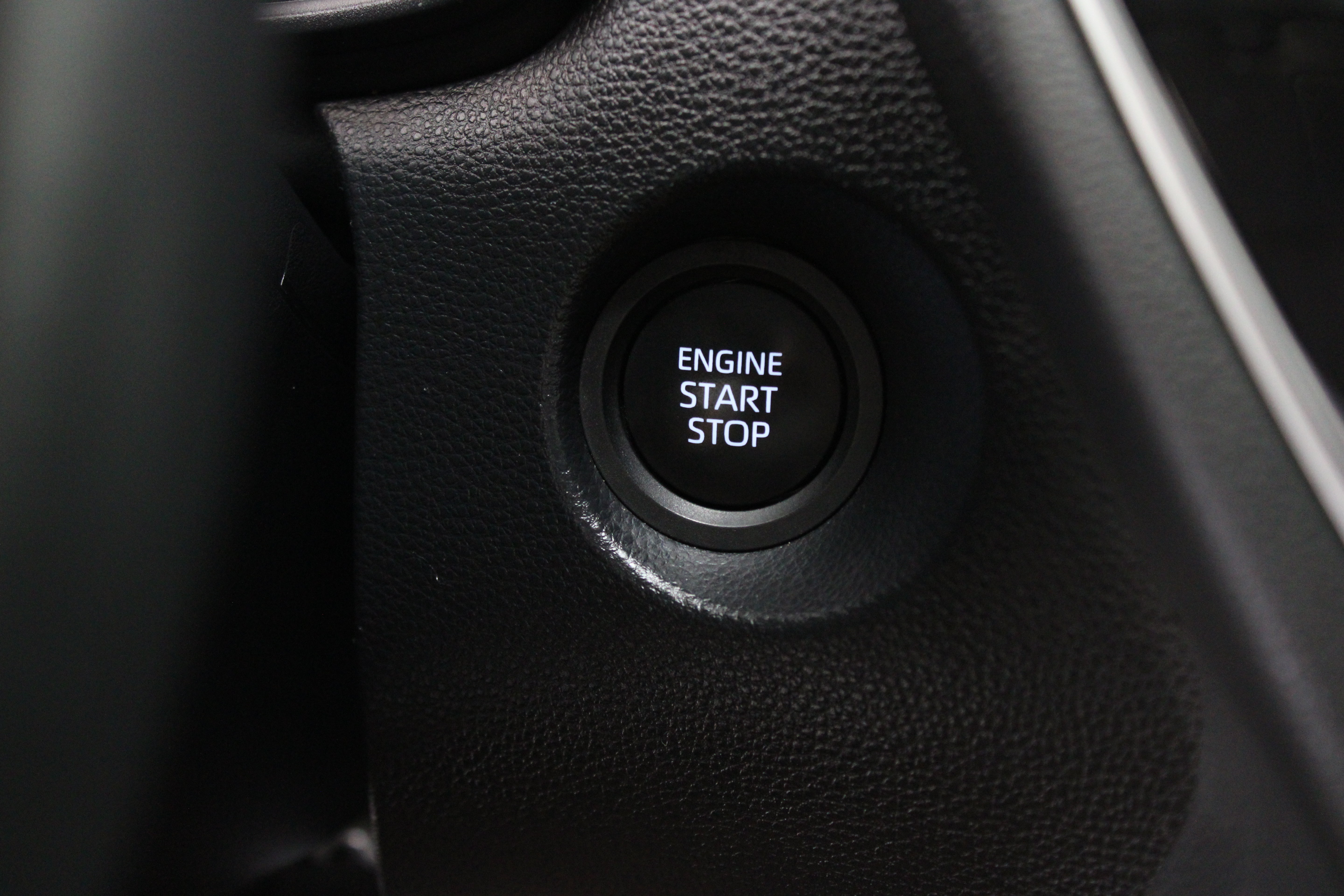 Used 2024 Toyota Corolla Cross LE FWD image 17