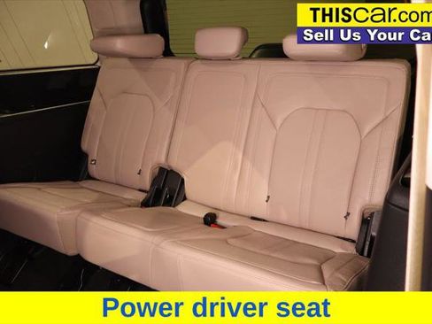 Used 2024 Ford Expedition Limited image 21