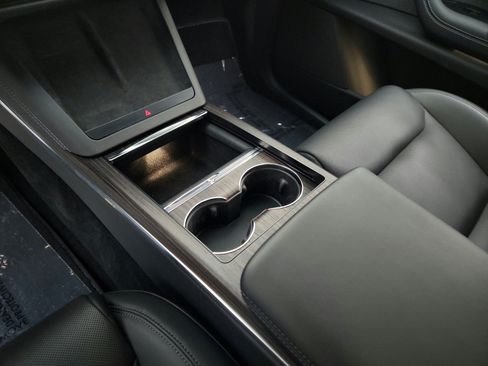 Used 2022 Tesla Model X AWD/4WD image 18