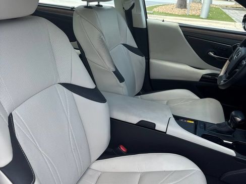 Used 2025 Lexus ES 350 Ultra Luxury w/ Accessory Package (Z1) FWD image 6