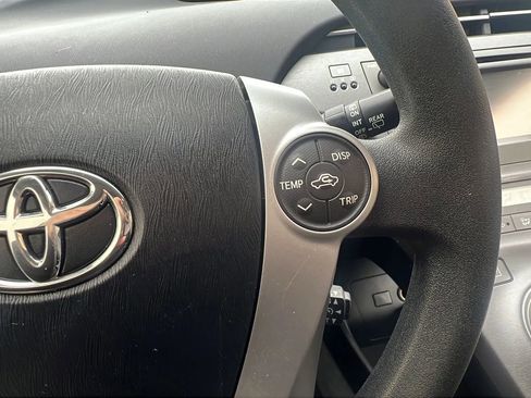 Used 2014 Toyota Prius One image 14