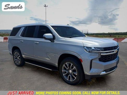Used 2024 Chevrolet Tahoe LS RWD image 1