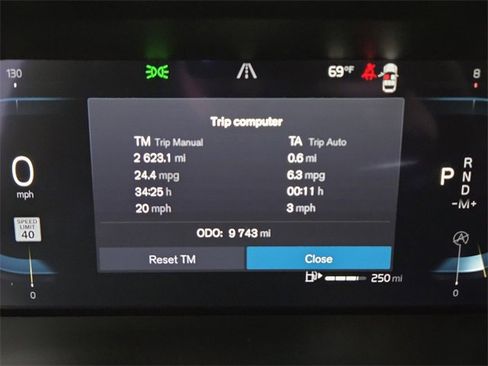 Used 2024 Volvo XC40 B5 Ultimate w/ Protection Package Premier image 23