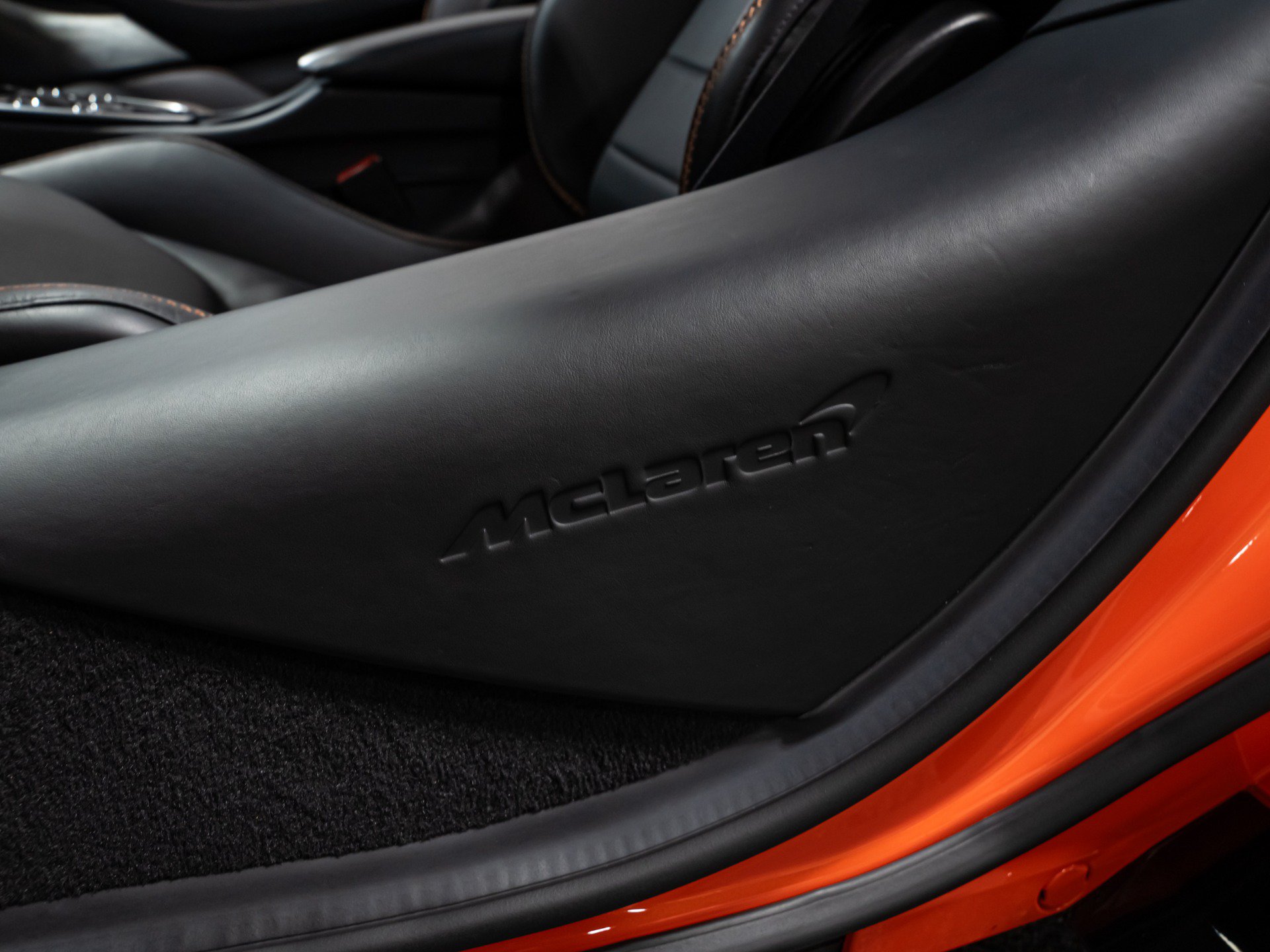 Used 2023 McLaren GT RWD image 39