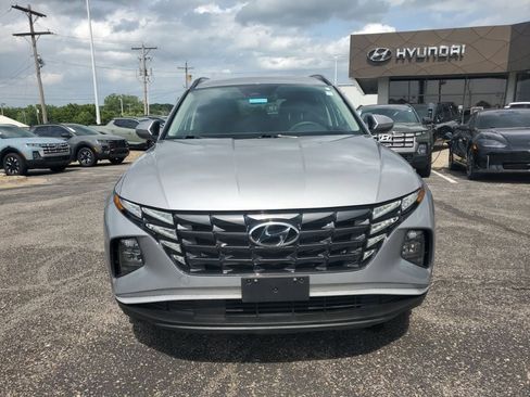 Used 2022 Hyundai Tucson Blue AWD/4WD image 2