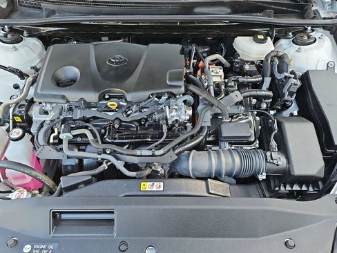 Used 2025 Toyota Camry LE FWD image 33
