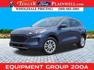 Used 2020 Ford Escape SE image 1