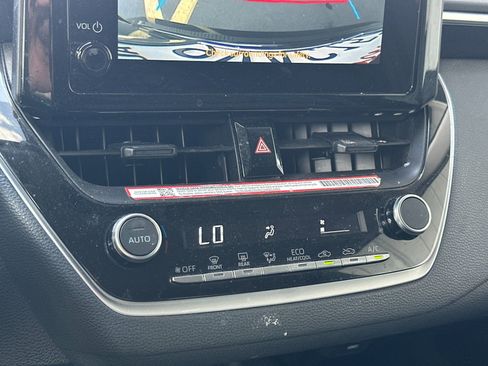 Used 2025 Toyota Corolla LE image 18