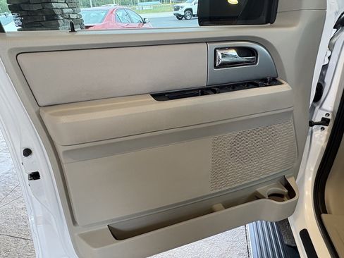 Used 2012 Ford Expedition Limited RWD image 23