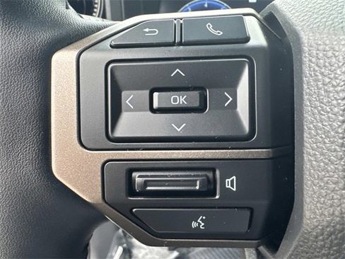 Used 2025 Toyota Land Cruiser image 31