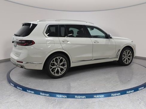 Certified 2025 BMW X7 xDrive40i AWD/4WD image 5