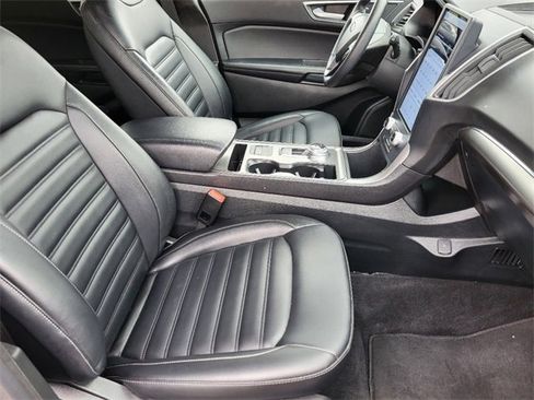 Used 2022 Ford Edge SEL image 16