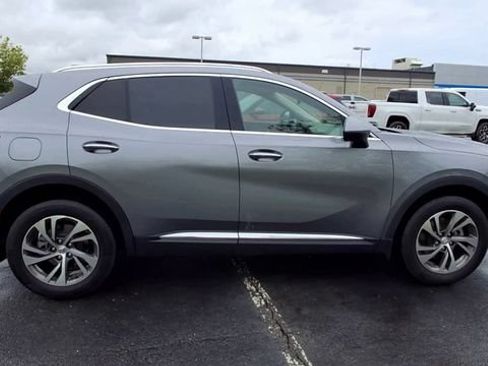 Certified 2022 Buick Envision Essence w/ Safety Package FWD image 9
