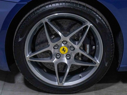 Used 2010 Ferrari California image 23
