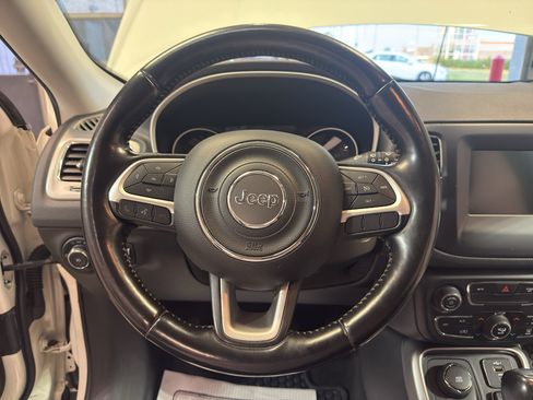 Used 2021 Jeep Compass Latitude w/ Convenience Group AWD/4WD image 17