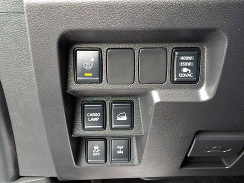 Used 2024 Nissan Frontier PRO-4X w/ Pro Convenience Package image 25