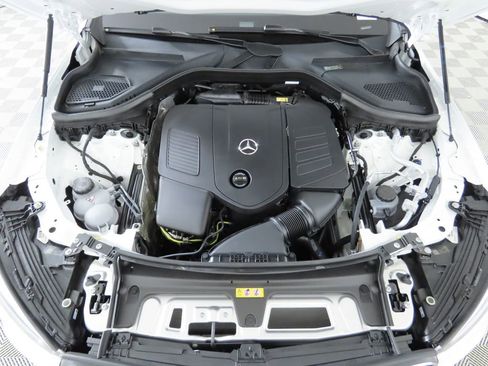 Certified 2025 Mercedes-Benz GLC 300 image 30