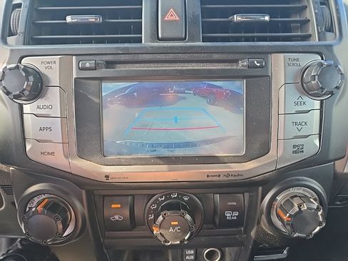 Used 2017 Toyota 4Runner SR5 AWD/4WD image 23