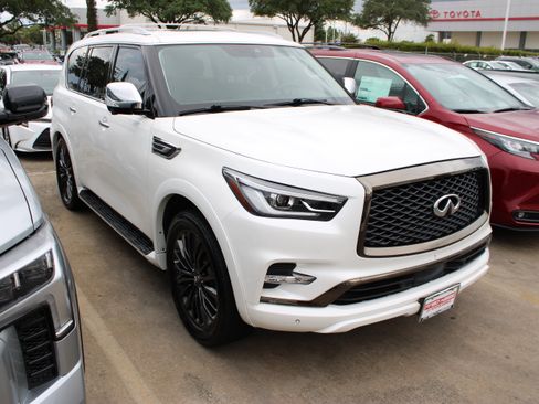 Used 2021 INFINITI QX80 Premium Select w/ Cargo Package RWD image 2