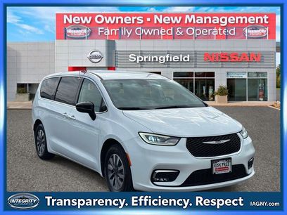 Used 2024 Chrysler Pacifica Limited